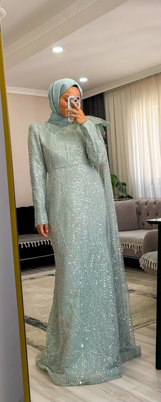 Kiralık İşlemeli Uzun Kollu Abiye Elbise - Görsel 3