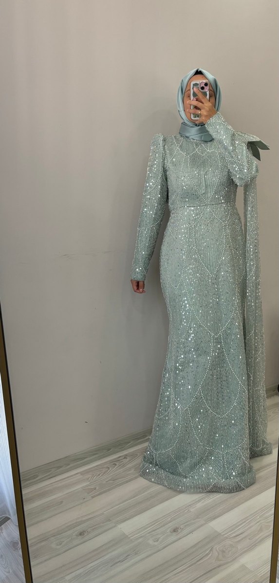 Kiralık İşlemeli Uzun Kollu Abiye Elbise - Görsel 4