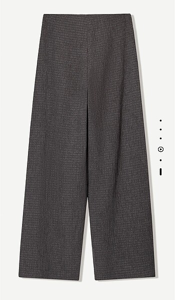 Bershka Dokulu Geniş Paça Pantolon
