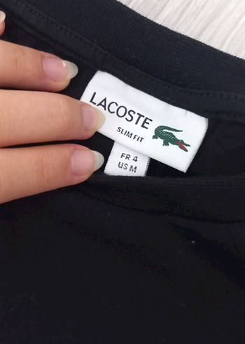 m Beden Siyah Lacoste Baskılı Kısa Kollu Tişört