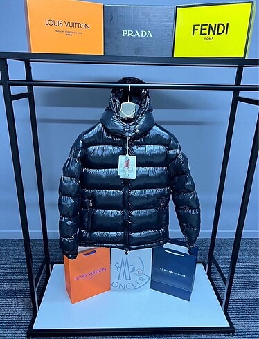 Moncler parlak mont