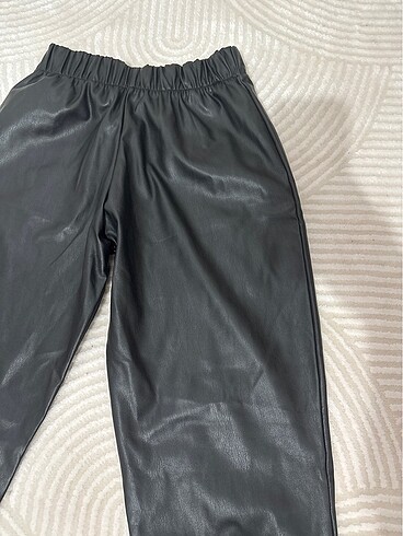 Diğer ?Deri bol pantalon?