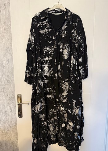 Uzun Siyah Batik Desenli Kadın Elbise