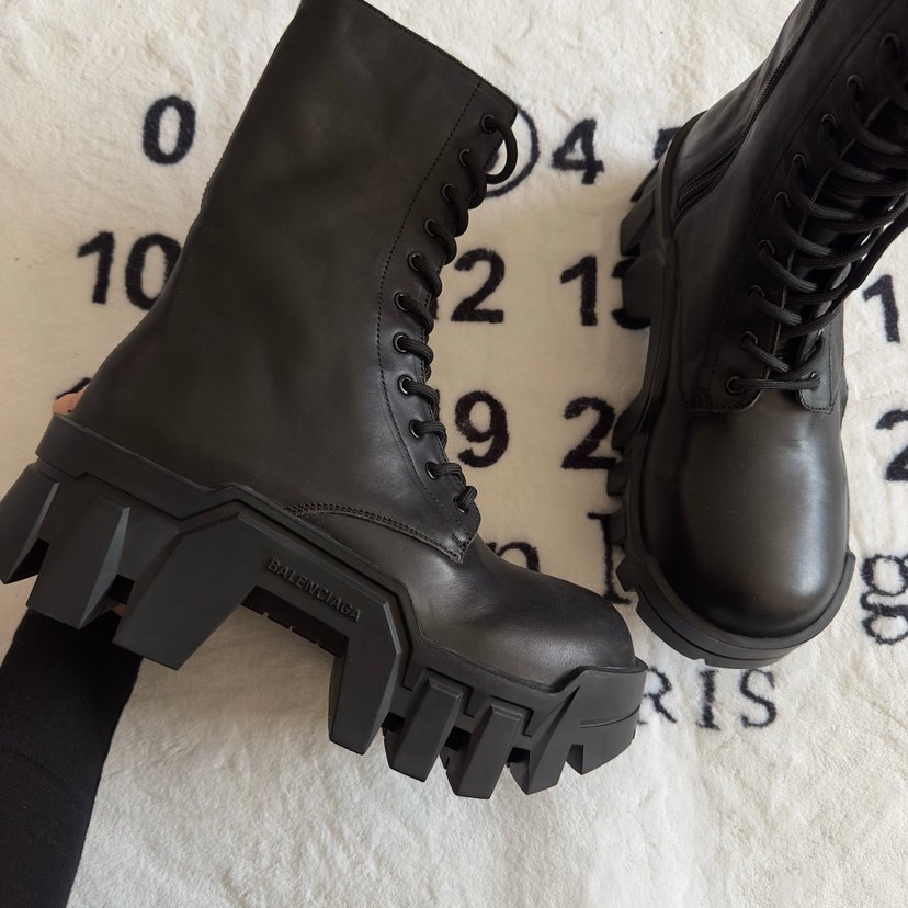 Balenciaga Bulldozer Boots - Görsel 3