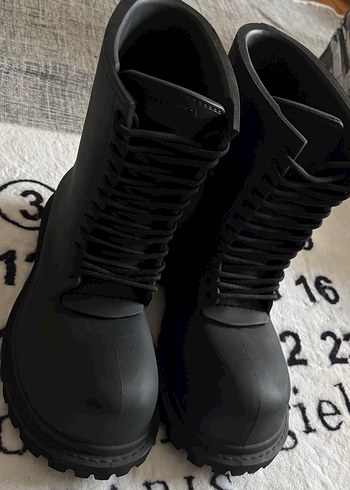 Balenciaga 42
