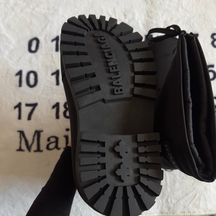 Balenciaga Alaska Boots - Görsel 5