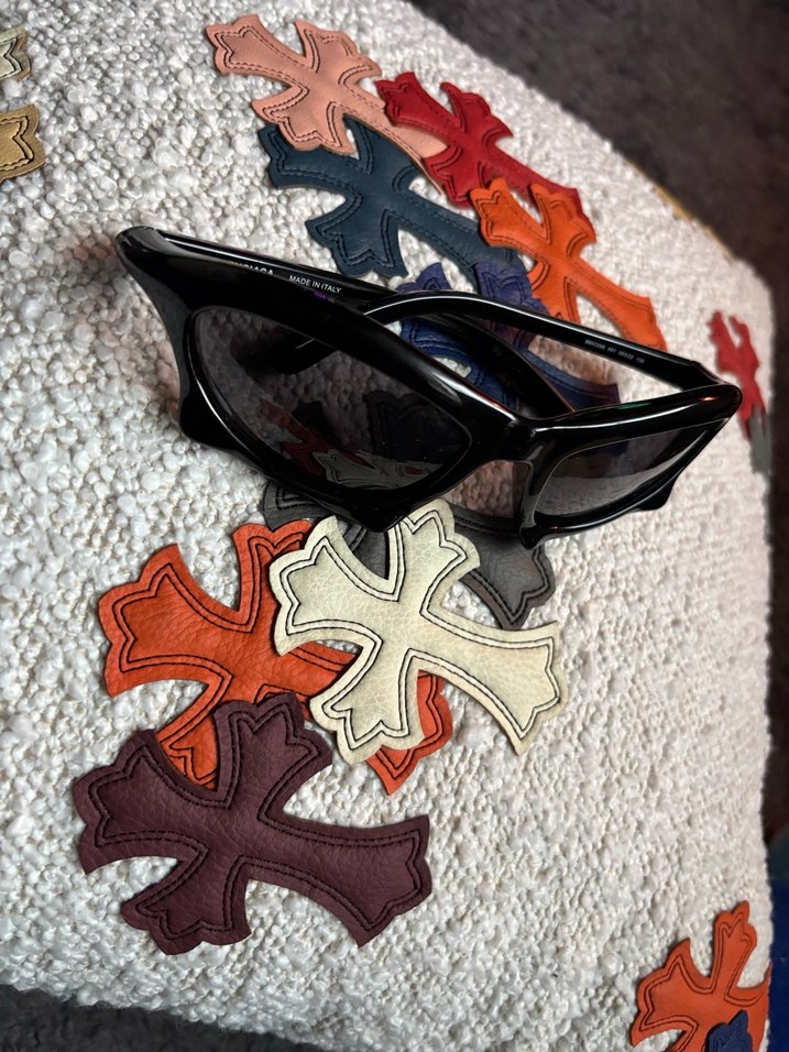 balenciaga bat glasses - Görsel 3