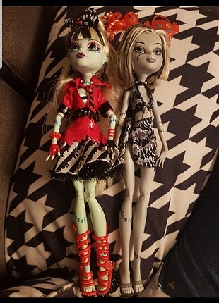 Monster high rezerve