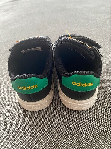 21 Beden siyah Renk Adidas ayakkabı