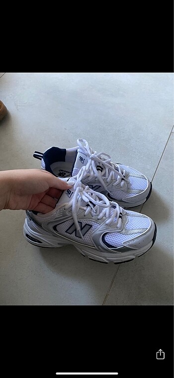 NEW BALANCE 530