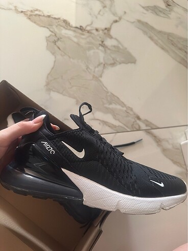 40 Beden siyah Renk Nike Air Force 270