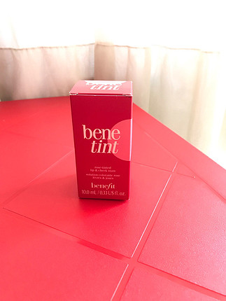 Benetint sivi allik ve ruj
