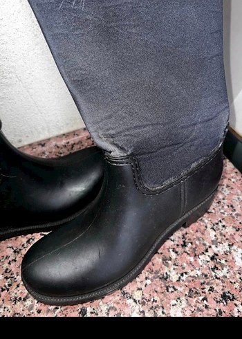 Siyah Dizüstü Kürklü Topuklu Kadın Çizme - Görsel 11