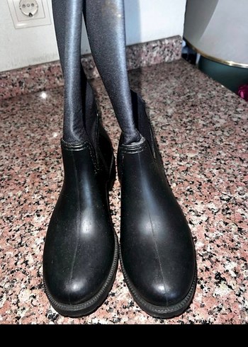 Siyah Dizüstü Kürklü Topuklu Kadın Çizme - Görsel 5