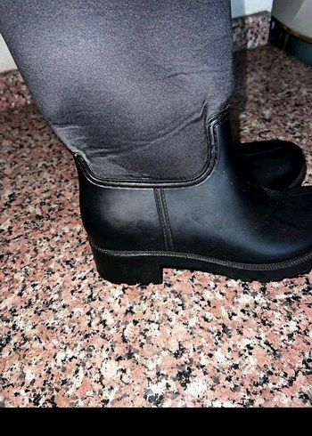 Siyah Dizüstü Kürklü Topuklu Kadın Çizme - Görsel 4