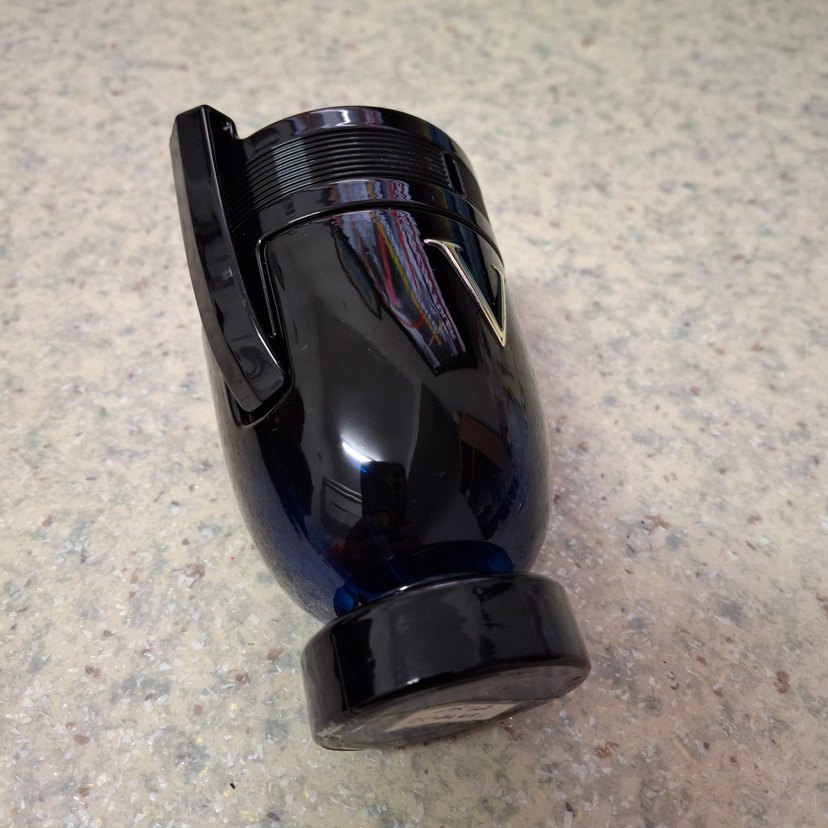 Invictus Siyah Erkek Parfümü - Görsel 3