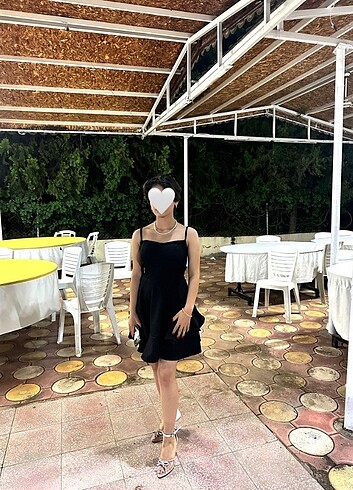Siyah kısa elbise