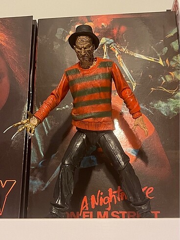 Freddy Krueger Neca Figür
