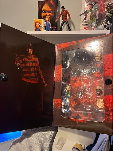  Beden Freddy Krueger Neca Figür