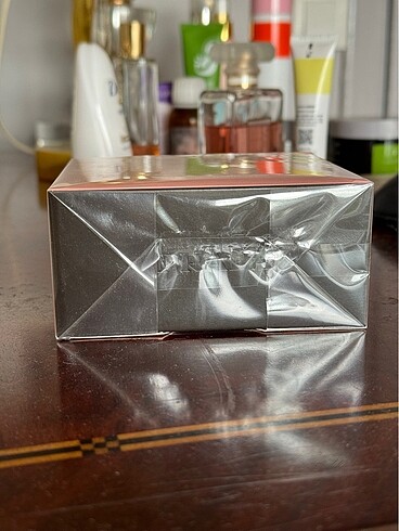 Prada Prada Paradoxe