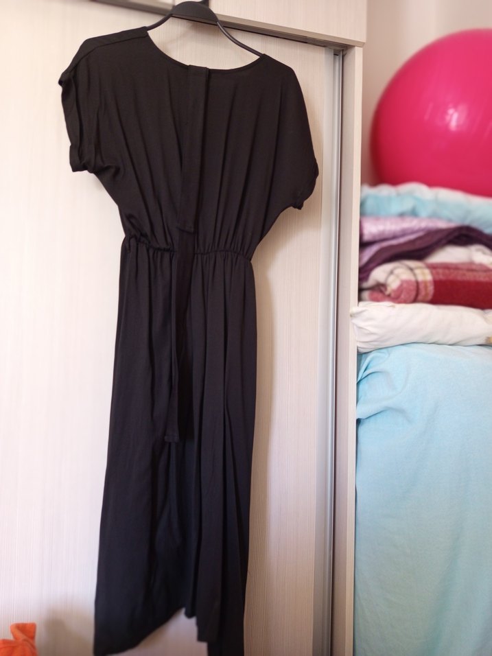 Siyah V Yaka Uzun Keten Elbise - Görsel 3