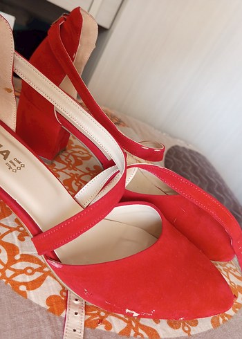 40 Beden Kırmızı Süet Dolgu Topuklu Kadın Stiletto