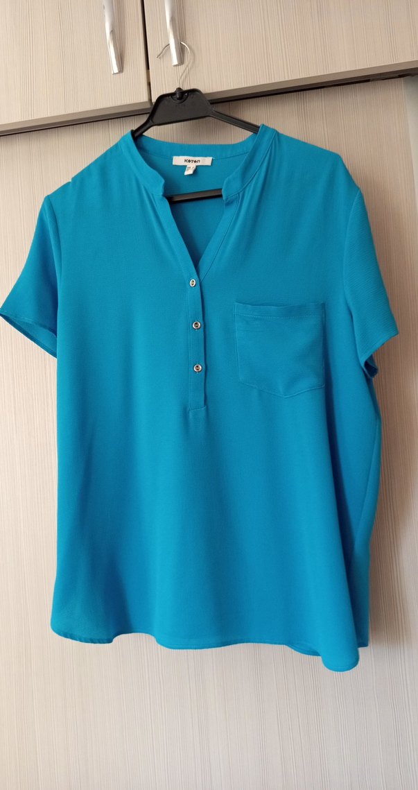 Turkuaz V Yaka Düğmeli Kadın Bluz - Görsel 2