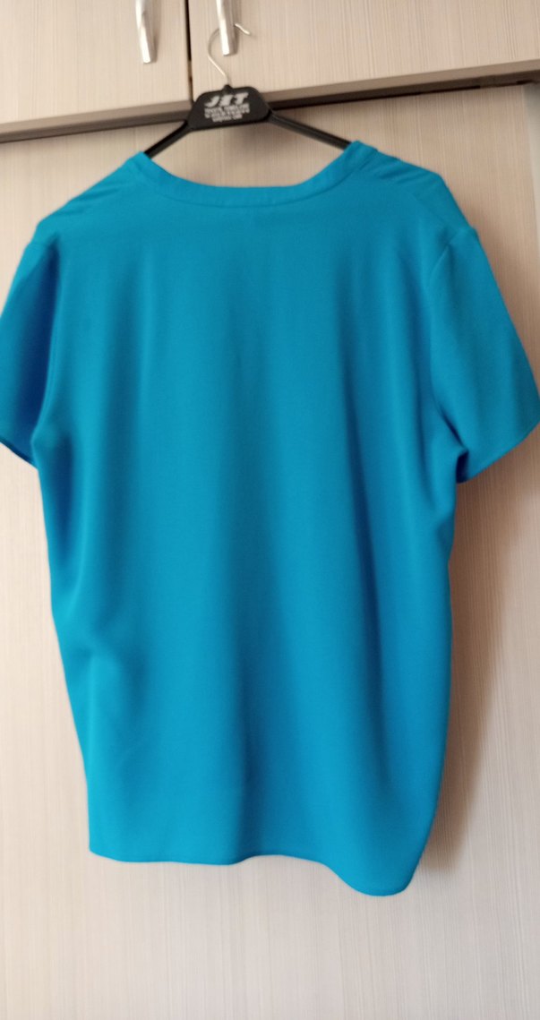 Turkuaz V Yaka Düğmeli Kadın Bluz - Görsel 3