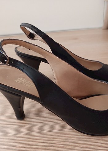 Siyah Tokalı Stiletto - Görsel 3