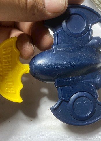  Beden Renk Siyah ve Sarı Yarasa Temalı Aksiyon Figürü