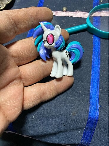  Beden Renk Pony fiğür