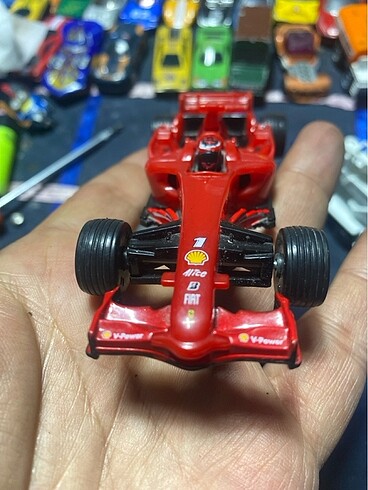 FERRARİ YARIŞ ARABASI