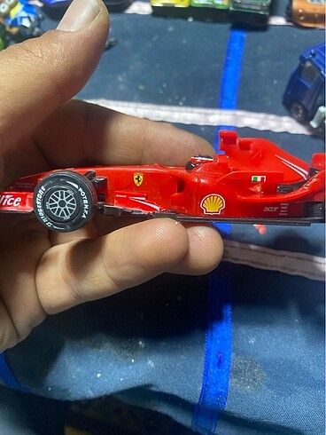 Beden Renk FERRARİ YARIŞ ARABASI
