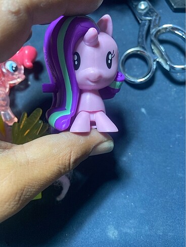 Beden Renk Pony fiğür