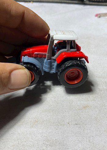 Beden Kırmızı Minyatür Oyuncak Traktör