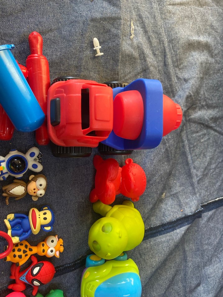 Renkli Çeşitli Oyuncak Seti - Görsel 5