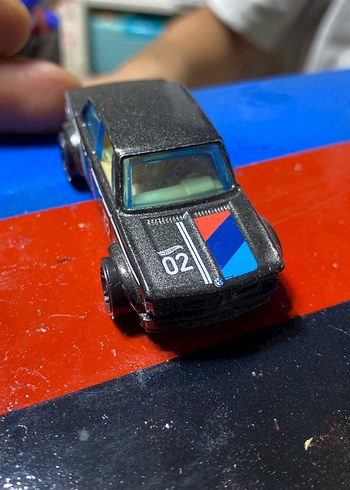  HOT WHEELS BMW 2002