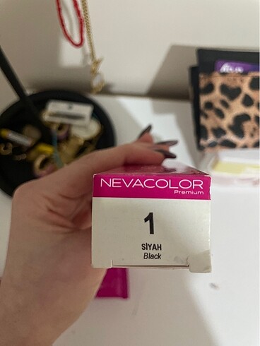 Nevacolor Siyah Saç Boyası - Görsel 2