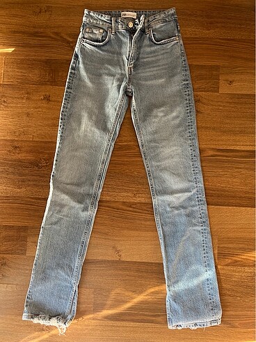 32 Beden mavi Renk Zara jean