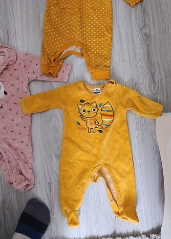 Nakışlı, Örgü Detaylı Renkli Bebek Kız Tulumu - Görsel 3