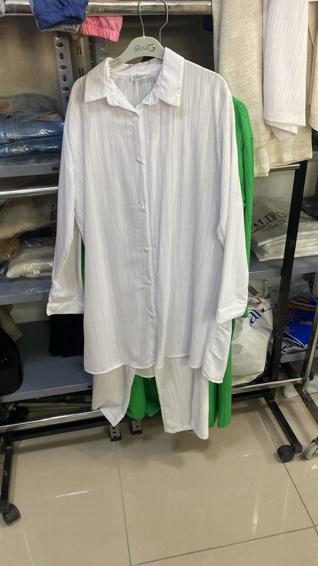 Beyaz Uzun Kollu Pliseli Keten Gömlek - Görsel 2