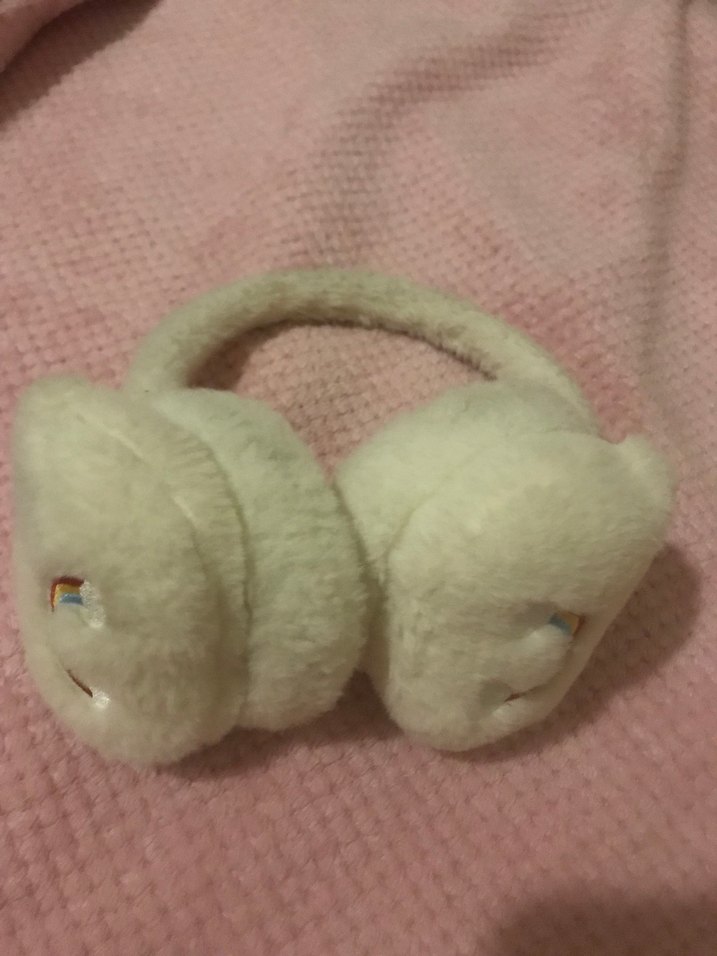 Beyaz Peluş Kulaklık Şeklinde Oyuncak - Görsel 4