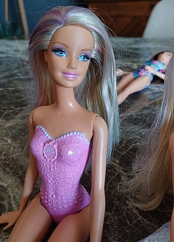 Beden Renk Barbie Sihirli Deniz Kızı 2011 Sarışın