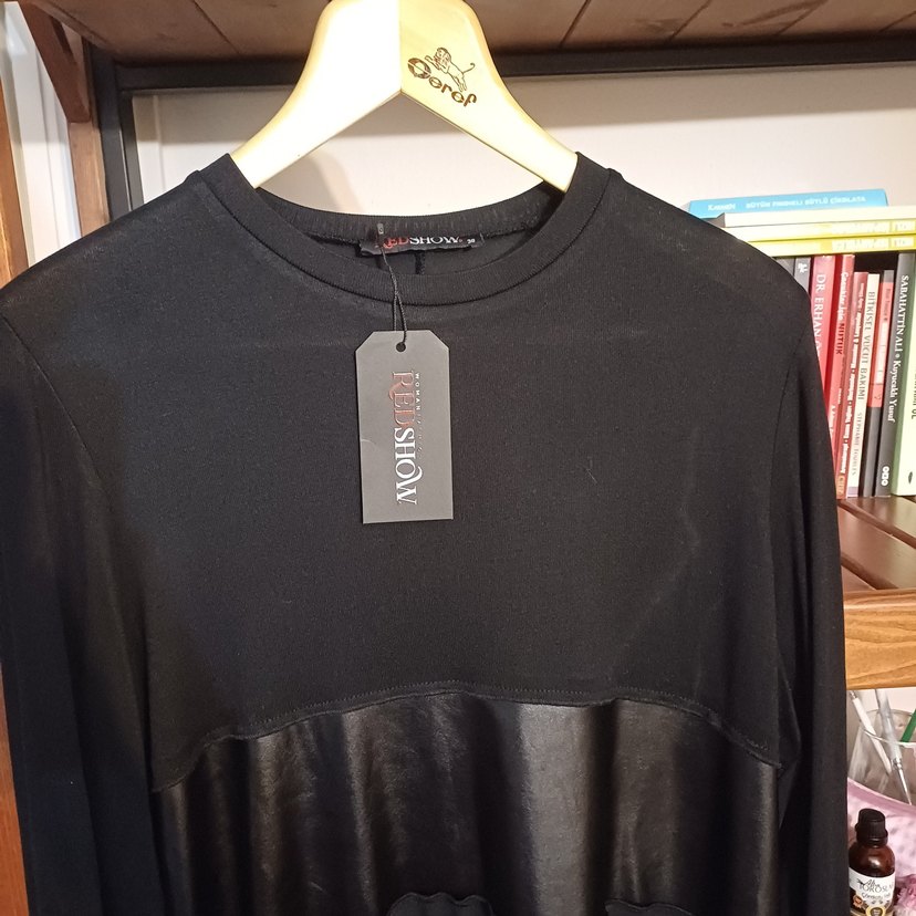 RedShow Uzun Kollu Siyah Deri Detaylı Tunik - Görsel 2