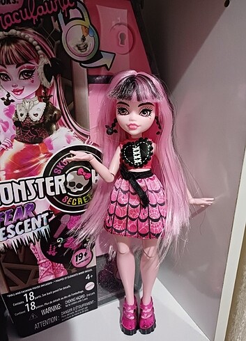 Monster High Monster high skulltimate secrets fearidescent bebeği