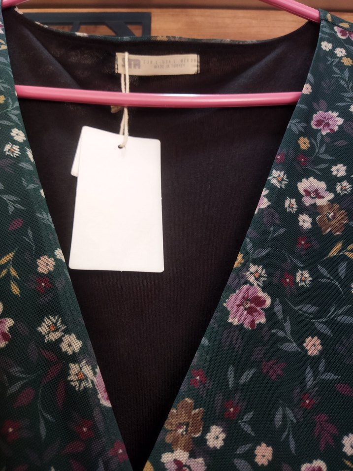 Yeşil Çiçekli V Yakalı kısa Elbise - Görsel 2