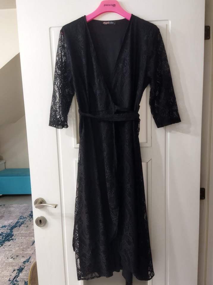 Siyah yarım Kollu V Yakalı elbise - Görsel 2