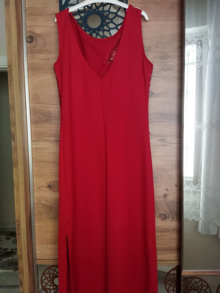 Kırmızı Drapeli Uzun Abiye Elbise - Görsel 4