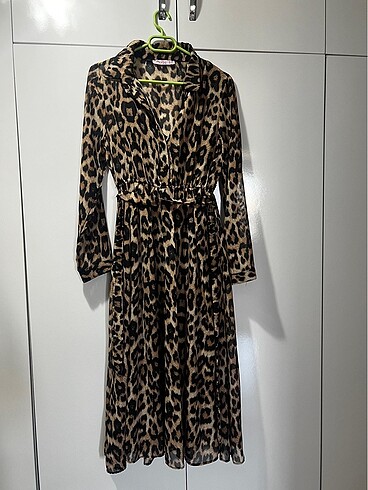 Leopar şifon elbise