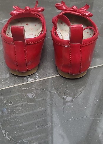 28 Beden Kız Çocuk Parlak Kırmızı Babet Ayakkabı